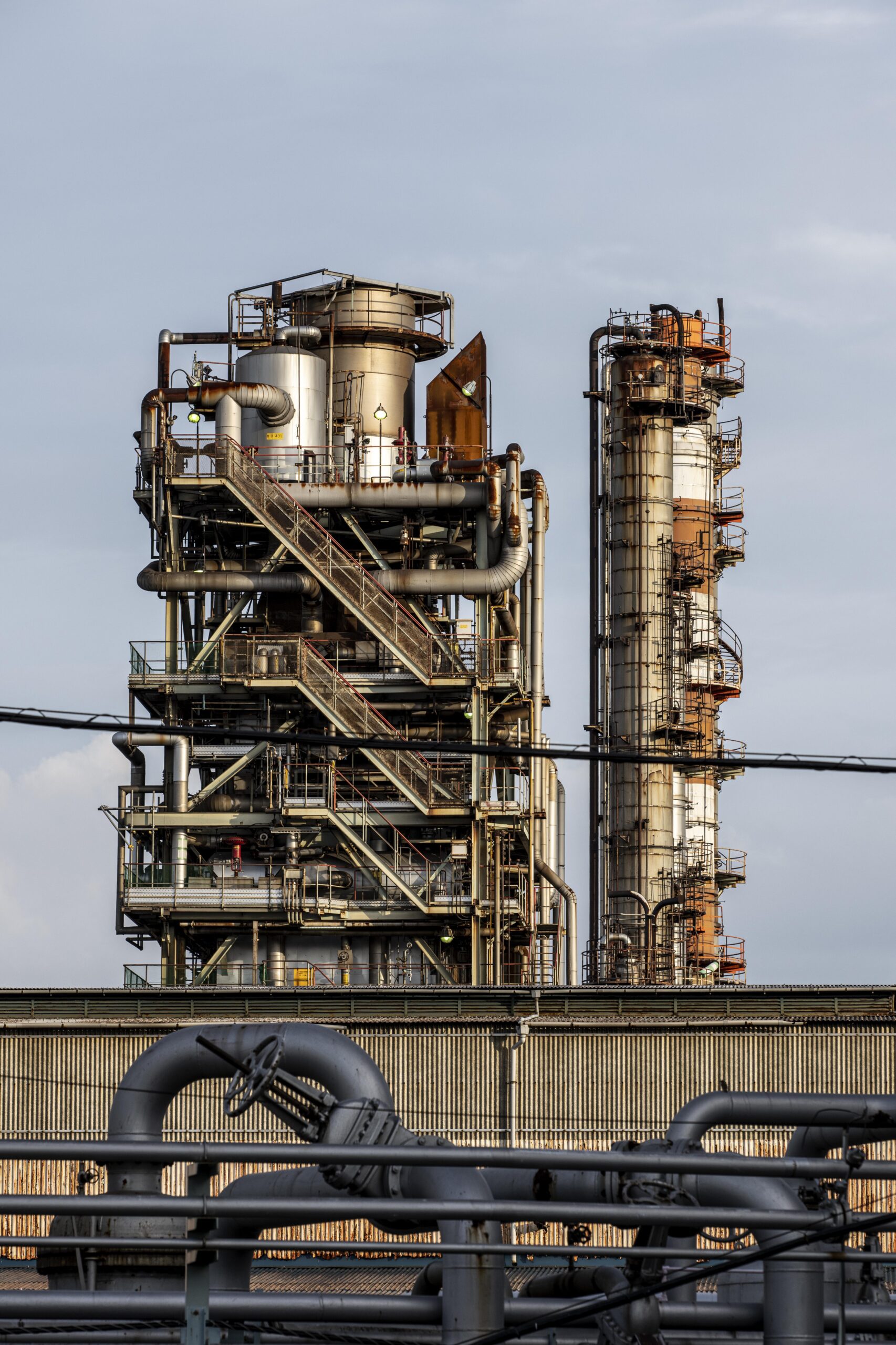 pollution-industry-exterior-daylight